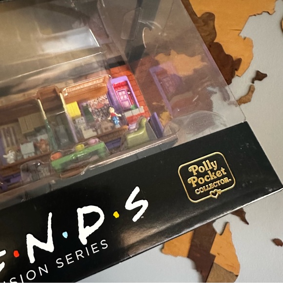 Mattel Polly Pocket FRIENDS Playset Huge Compact Sealed New in Box - Picture 8 of 12